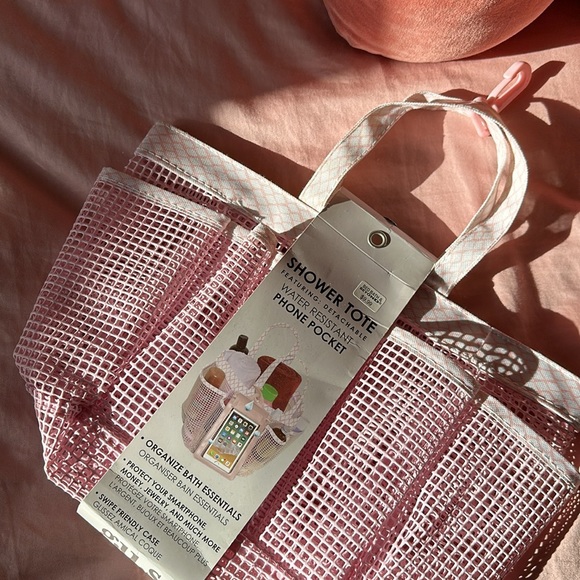 G.U.S Shower Tote - Picture 2 of 5